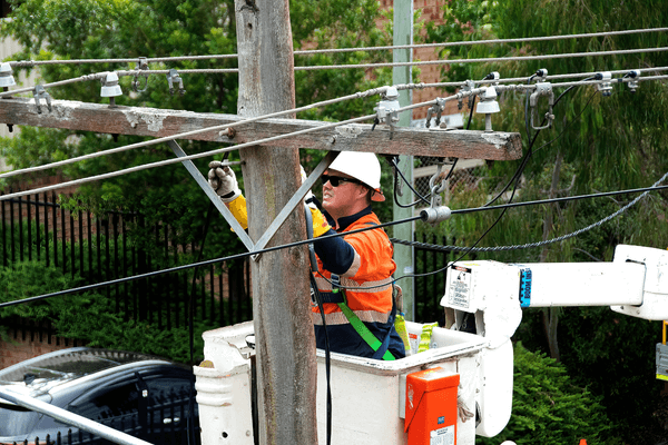 Fixing pole in bucket